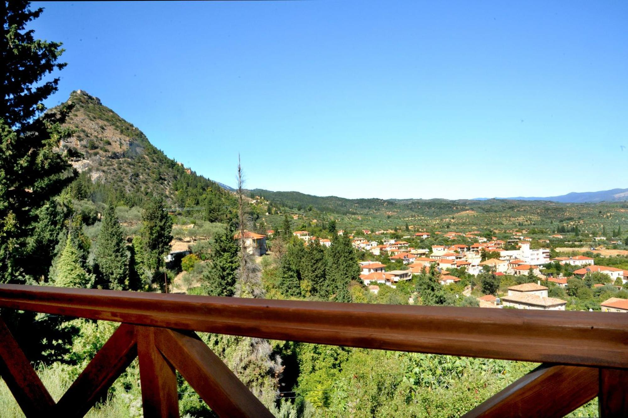 Ferienwohnung Elegant Stone Mansion In Historic Mystras Exterior foto